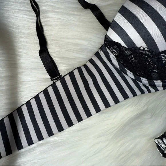34B/S RARE Vs Victoria Secret Black & White Striped VERY SEXY multi-way push up - Picture 6 of 15